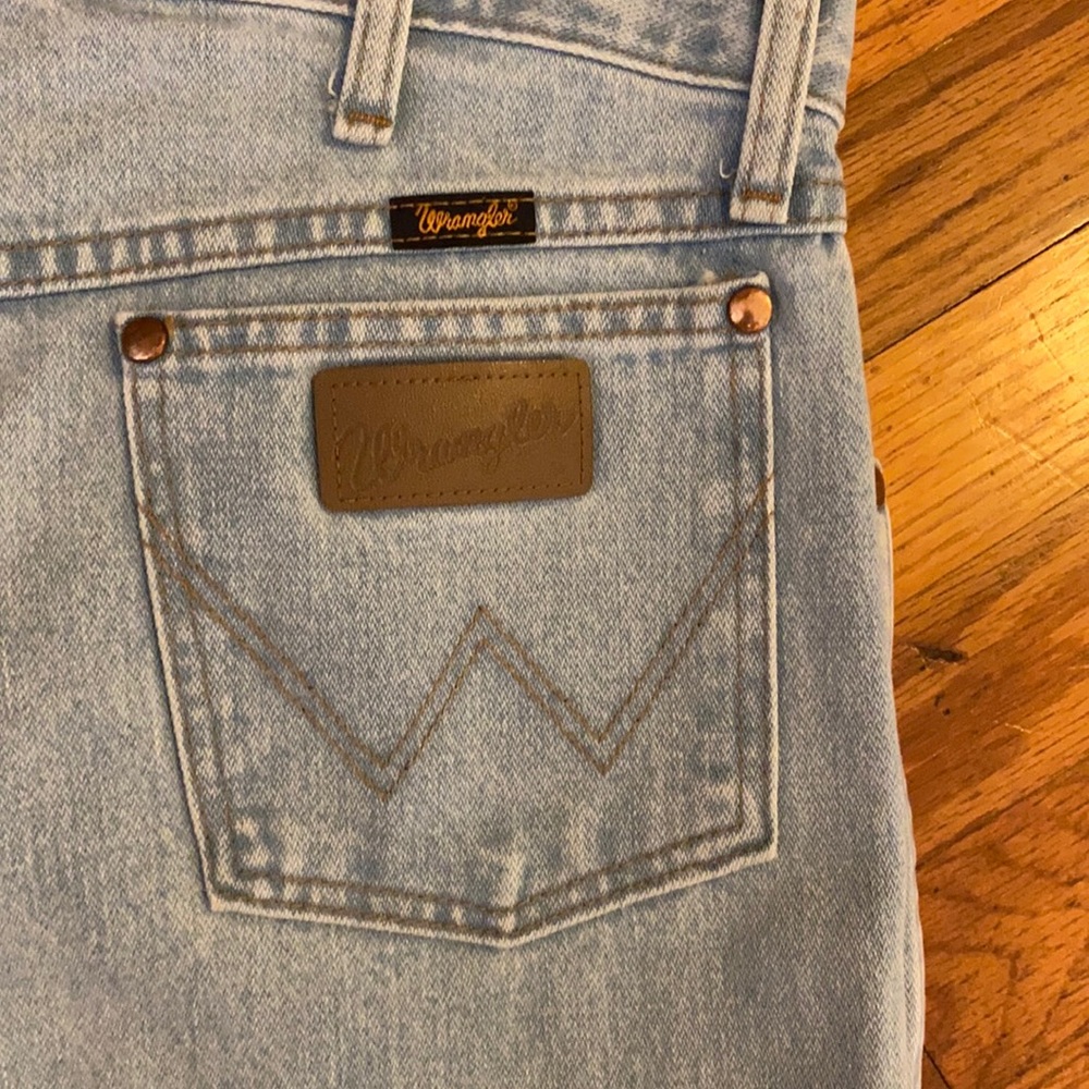 Light wash Wrangler